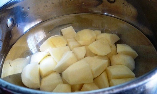 отварить картофель