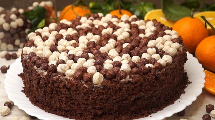 Этот шикарный торт поразит всех — безумно вкусный и полосатый внутри!
