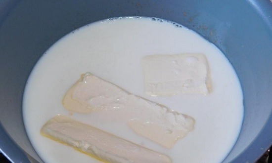 нагреть молоко с маслом