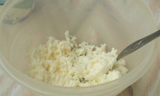 соединить сыр с белком