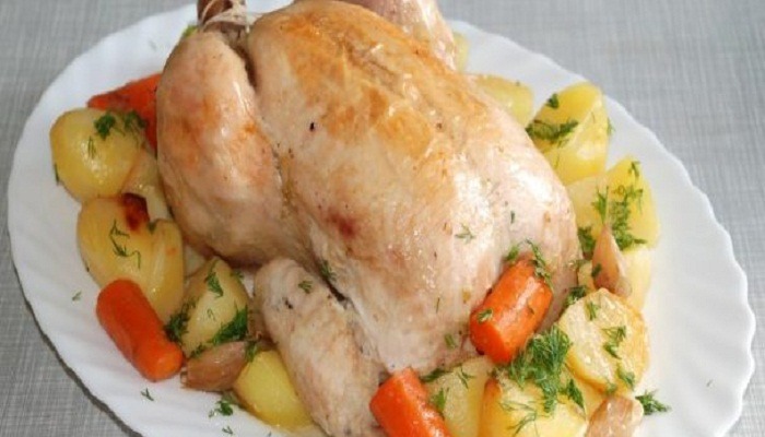 как запечь курицу в рукаве с овощами
