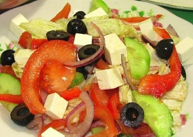 Греческий салат с пекинской капустой