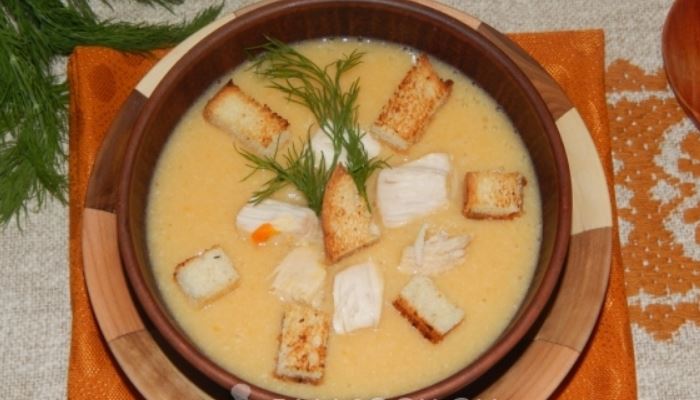 Сырный суп-пюре из плавленого сыра с курицей