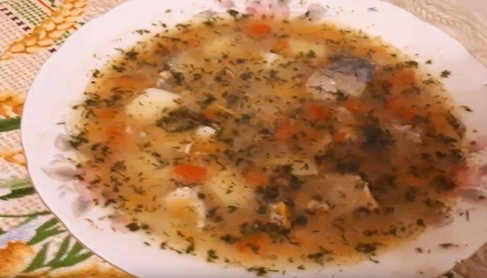 Суп из свежемороженой скумбрии с пшеном