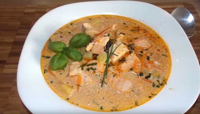 Очень вкусный сливочный суп с красной рыбой