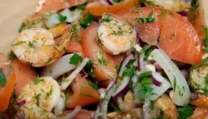 Салат с кальмарами, креветками без майонеза