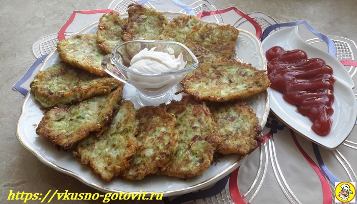Оладьи из кабачков с сыром на сковороде — самый вкусный рецепт приготовления
